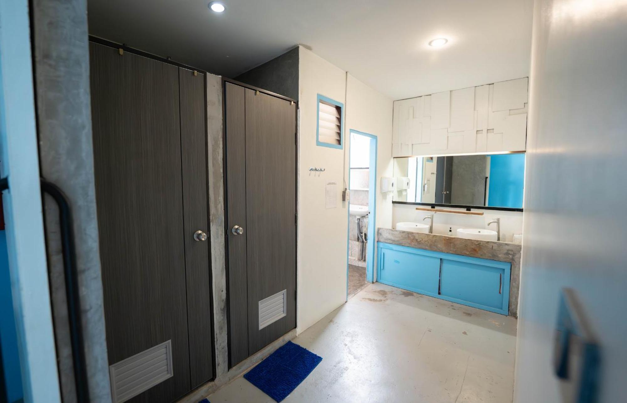 The Hangout Hostel Ao Nang Exterior photo