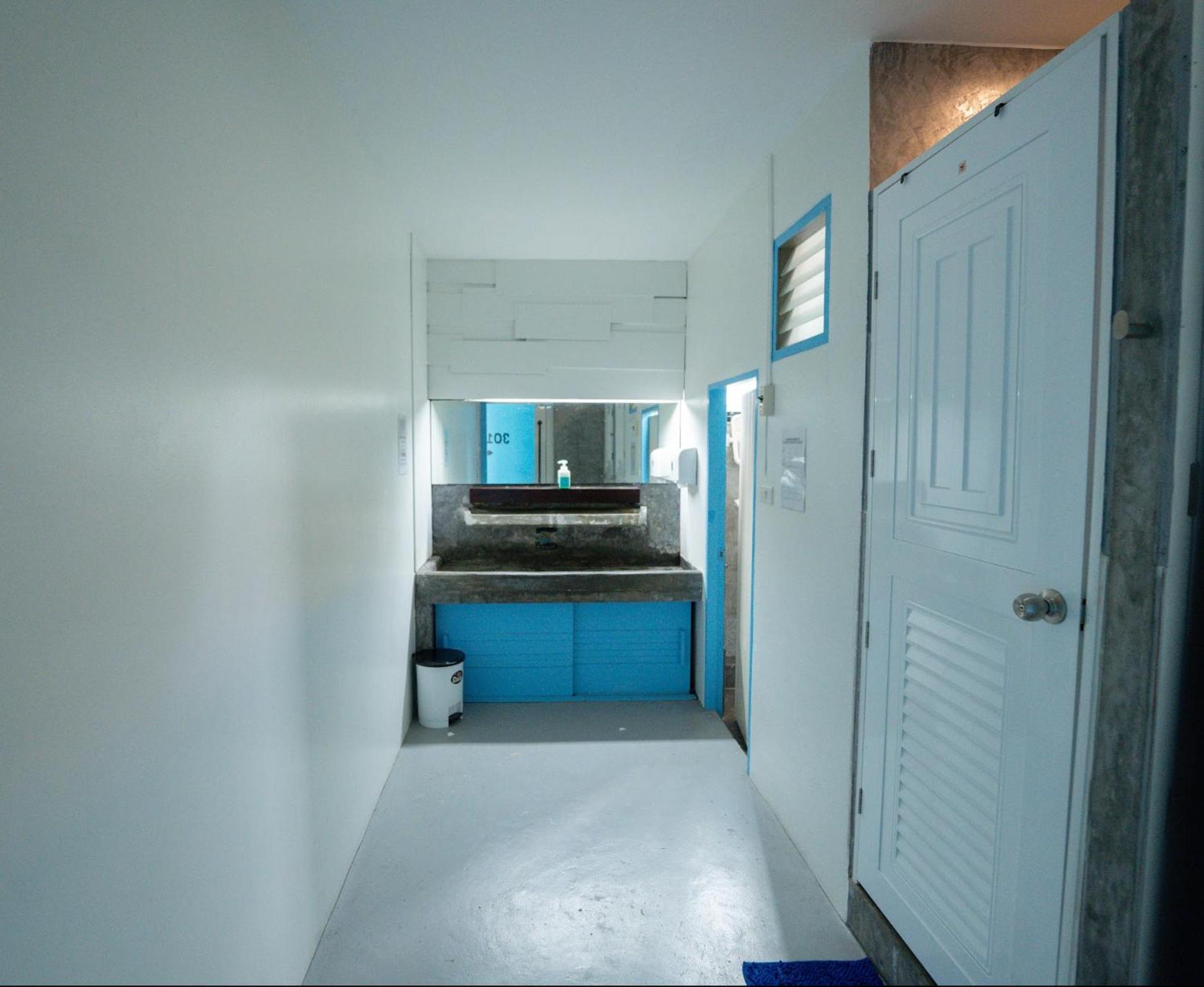 The Hangout Hostel Ao Nang Exterior photo